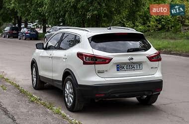 Позашляховик / Кросовер Nissan Rogue Sport 2022 в 