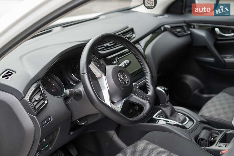 Внедорожник / Кроссовер Nissan Rogue Sport 2022 в Ровно