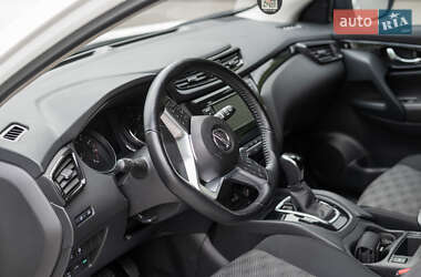 Позашляховик / Кросовер Nissan Rogue Sport 2022 в 