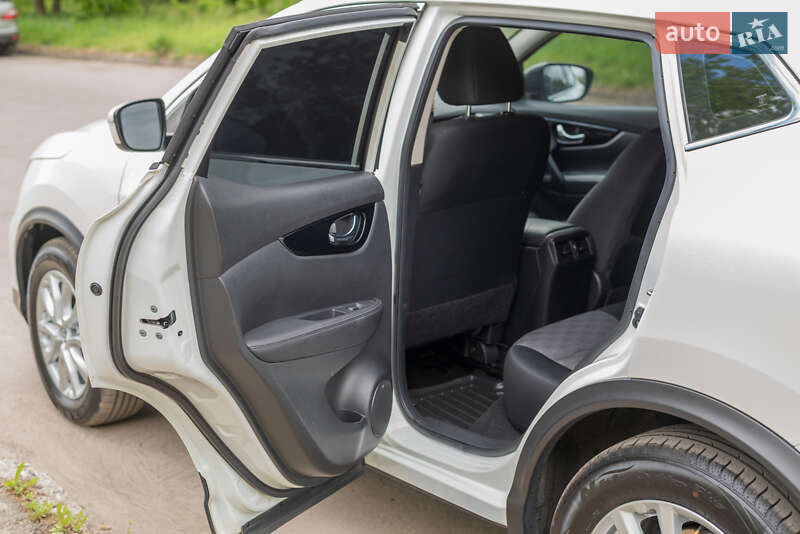 Внедорожник / Кроссовер Nissan Rogue Sport 2022 в Ровно