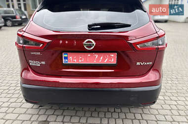 Позашляховик / Кросовер Nissan Rogue Sport 2021 в 