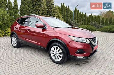 Позашляховик / Кросовер Nissan Rogue Sport 2021 в 
