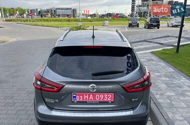 Позашляховик / Кросовер Nissan Rogue Sport 2020 в 