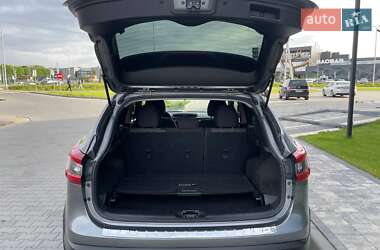 Позашляховик / Кросовер Nissan Rogue Sport 2020 в 