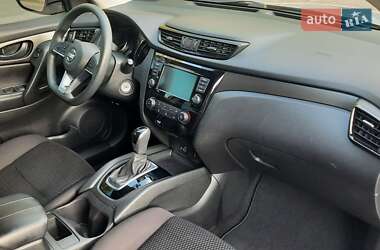 Позашляховик / Кросовер Nissan Rogue Sport 2019 в 