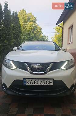 Внедорожник / Кроссовер Nissan Rogue Sport 2017 в 