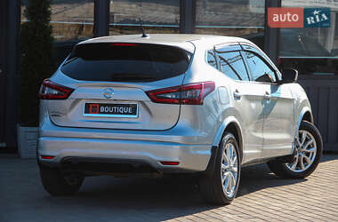 Позашляховик / Кросовер Nissan Rogue Sport 2021 в 