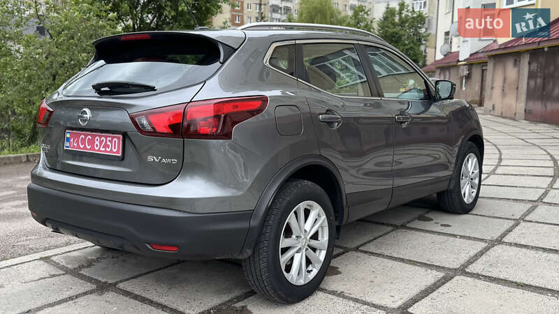 Внедорожник / Кроссовер Nissan Rogue Sport 2017 в Львове