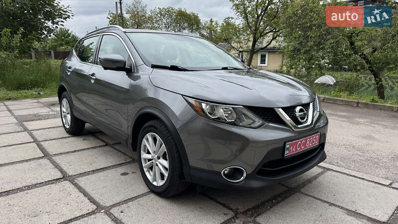 Внедорожник / Кроссовер Nissan Rogue Sport 2017 в Львове