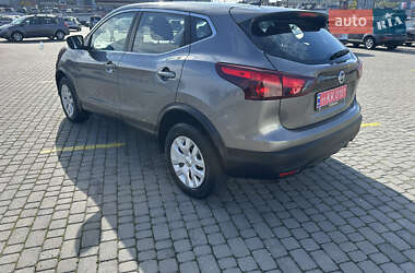 Внедорожник / Кроссовер Nissan Rogue Sport 2019 в 