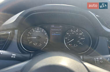 Внедорожник / Кроссовер Nissan Rogue Sport 2019 в 