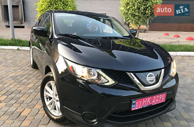 Внедорожник / Кроссовер Nissan Rogue Sport 2018 в Луцке