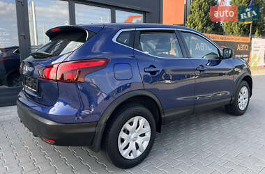 Внедорожник / Кроссовер Nissan Rogue Sport 2019 в 