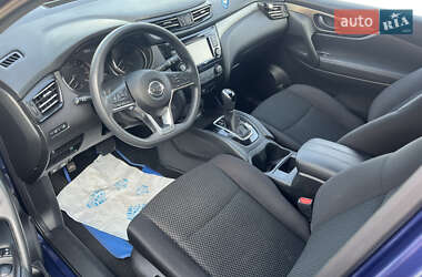 Внедорожник / Кроссовер Nissan Rogue Sport 2019 в 