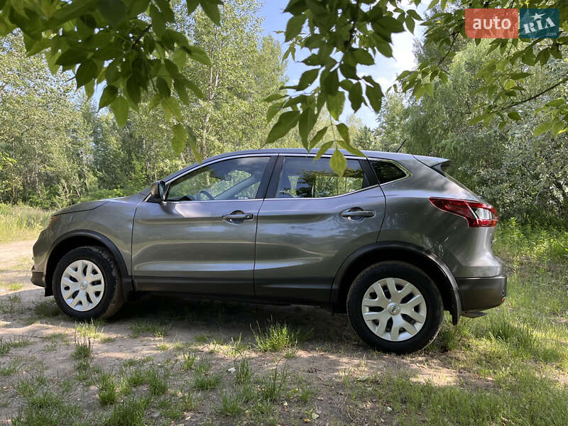 Позашляховик / Кросовер Nissan Rogue Sport 2020 в Києві