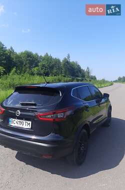 Позашляховик / Кросовер Nissan Rogue Sport 2020 в 