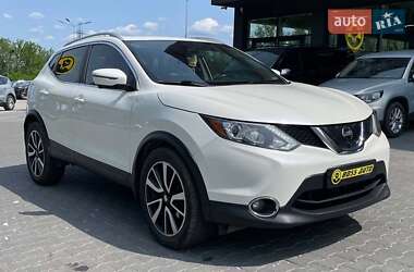 Внедорожник / Кроссовер Nissan Rogue Sport 2017 в Черновцах