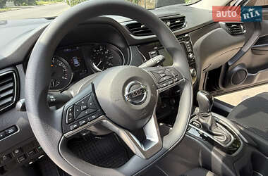 Внедорожник / Кроссовер Nissan Rogue Sport 2022 в 
