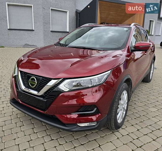 Внедорожник / Кроссовер Nissan Rogue Sport 2021 в 