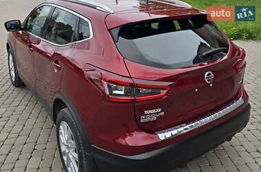 Внедорожник / Кроссовер Nissan Rogue Sport 2021 в 