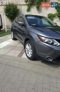 Позашляховик / Кросовер Nissan Rogue Sport 2017 в Львові