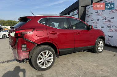 Внедорожник / Кроссовер Nissan Rogue Sport 2017 в 
