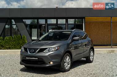 Внедорожник / Кроссовер Nissan Rogue Sport 2018 в Черновцах