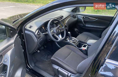 Внедорожник / Кроссовер Nissan Rogue Sport 2020 в Киеве