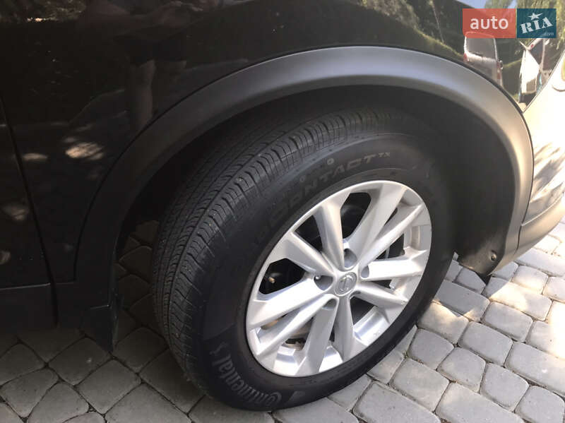 Позашляховик / Кросовер Nissan Rogue Sport 2018 в Сумах