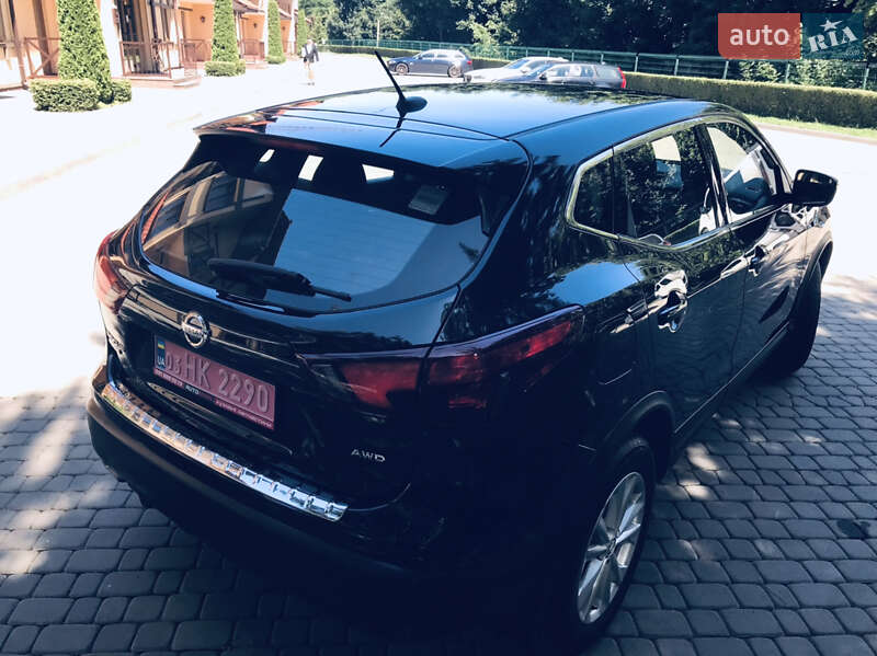 Позашляховик / Кросовер Nissan Rogue Sport 2018 в Сумах