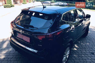 Позашляховик / Кросовер Nissan Rogue Sport 2018 в 