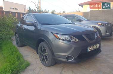 Внедорожник / Кроссовер Nissan Rogue Sport 2018 в Харькове