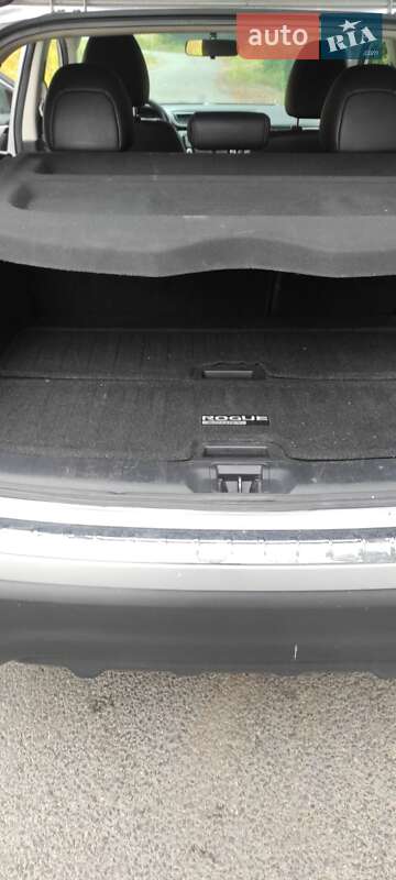 Внедорожник / Кроссовер Nissan Rogue Sport 2017 в Нетешине