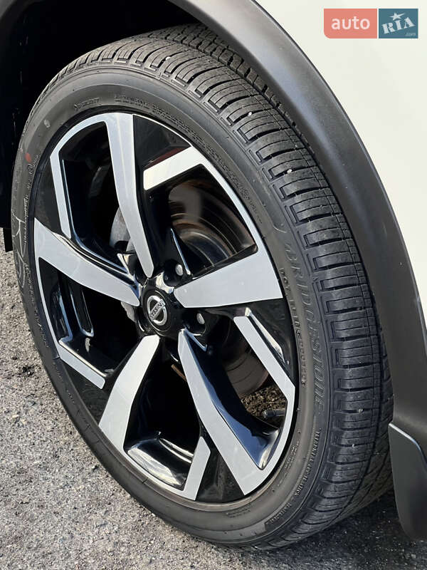 Позашляховик / Кросовер Nissan Rogue Sport 2020 в Одесі