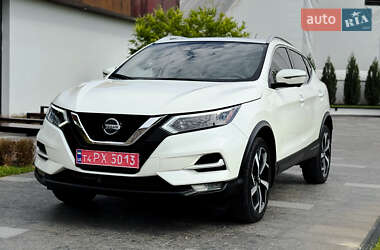 Внедорожник / Кроссовер Nissan Rogue Sport 2021 в Ровно