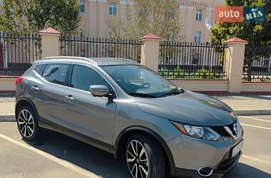 Внедорожник / Кроссовер Nissan Rogue Sport 2017 в Николаеве