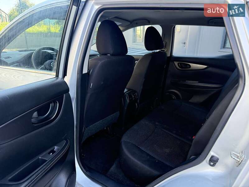 Внедорожник / Кроссовер Nissan Rogue Sport 2019 в Луцке