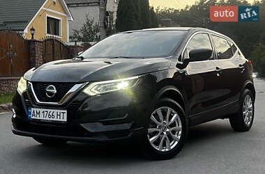 Внедорожник / Кроссовер Nissan Rogue Sport 2020 в Житомире