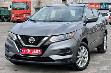 Позашляховик / Кросовер Nissan Rogue Sport 2021 в Горішніх Плавнях