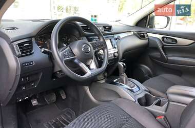 Внедорожник / Кроссовер Nissan Rogue Sport 2019 в 