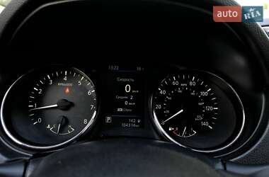 Внедорожник / Кроссовер Nissan Rogue Sport 2019 в 