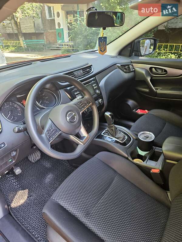 Внедорожник / Кроссовер Nissan Rogue Sport 2018 в Киеве