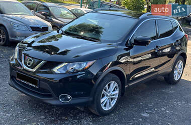 Внедорожник / Кроссовер Nissan Rogue Sport 2018 в Хмельницком