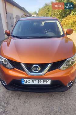 Внедорожник / Кроссовер Nissan Rogue Sport 2017 в Черновцах