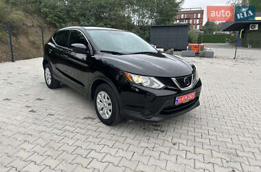 Внедорожник / Кроссовер Nissan Rogue Sport 2018 в Черновцах