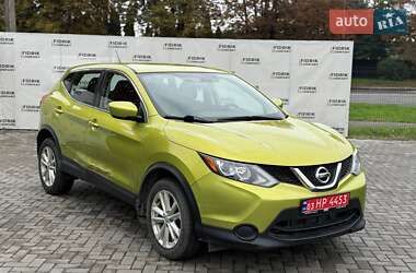 Позашляховик / Кросовер Nissan Rogue Sport 2017 в Луцьку