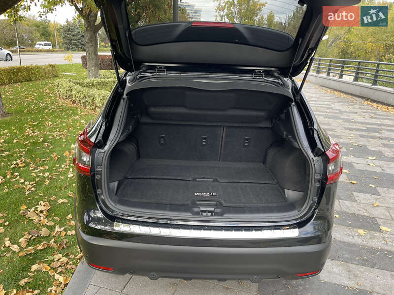 Внедорожник / Кроссовер Nissan Rogue Sport 2020 в Днепре