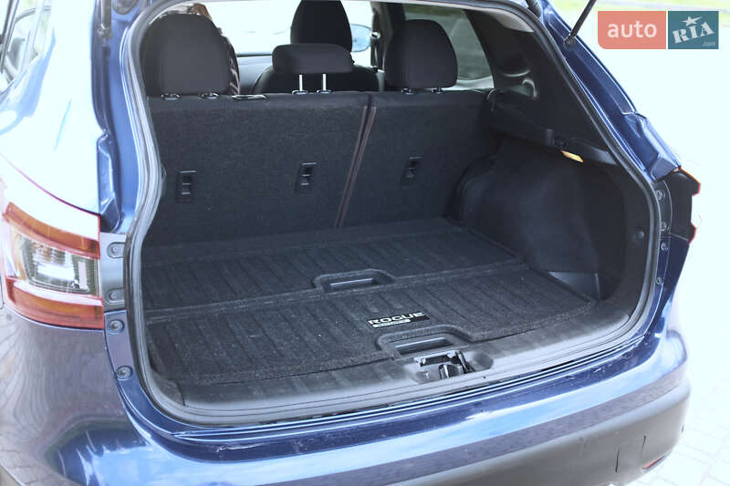 Внедорожник / Кроссовер Nissan Rogue Sport 2020 в Львове