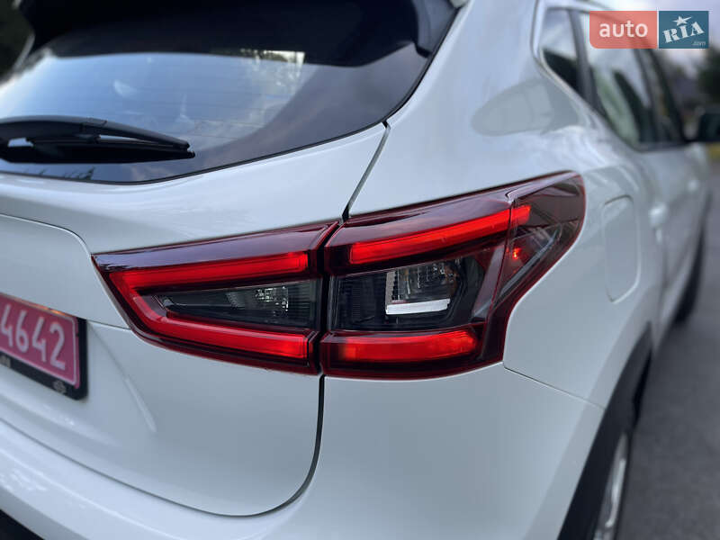 Внедорожник / Кроссовер Nissan Rogue Sport 2021 в Виннице