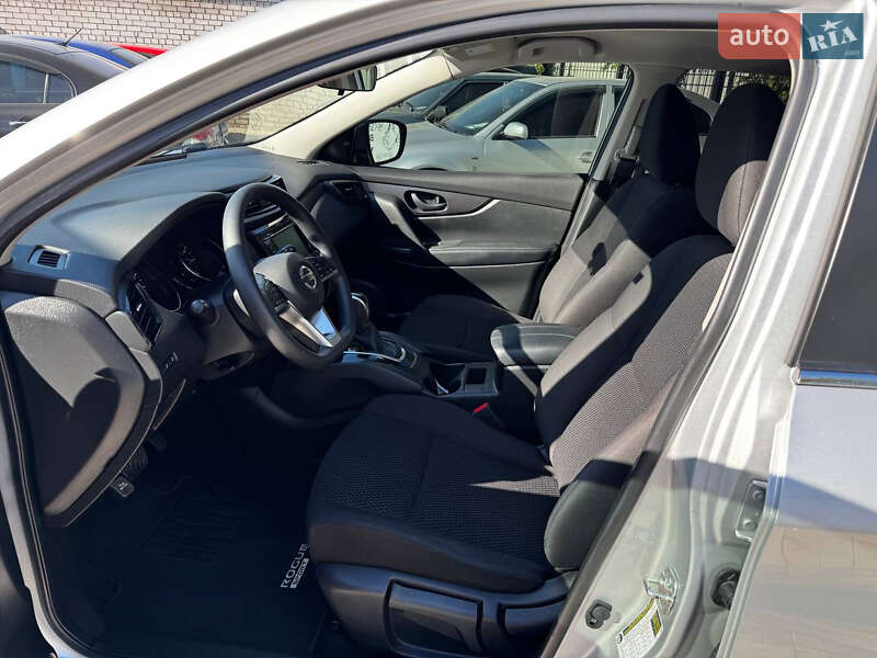 Внедорожник / Кроссовер Nissan Rogue Sport 2019 в Днепре